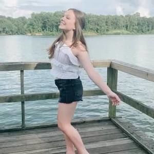 Meet your Posher, Lauren